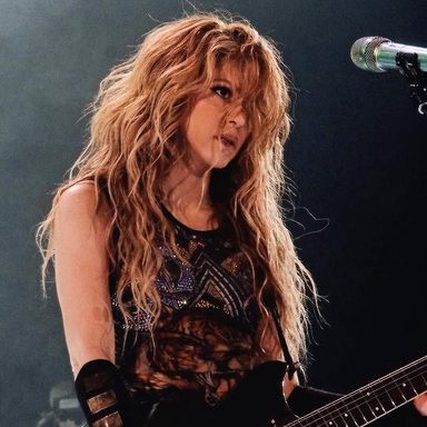Shakira photo 37