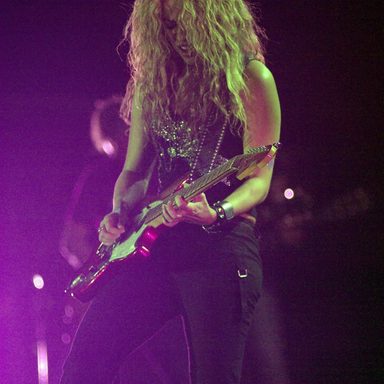 Shakira photo 21