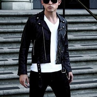Simon Curtis photo 20