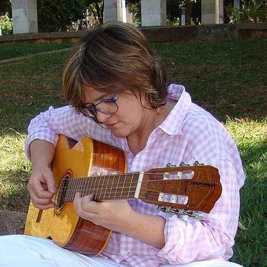 Simone Guimarães