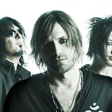 Sixx AM photo 12