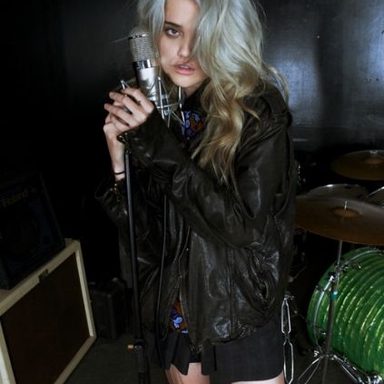 Sky Ferreira photo 27