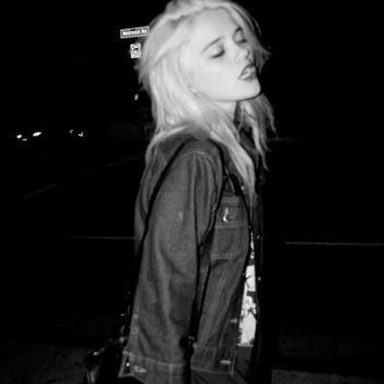 Sky Ferreira photo 9