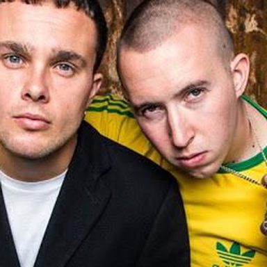 Slaves (UK)
