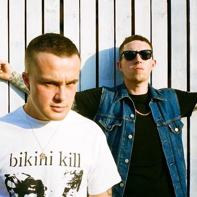 Slaves (UK)