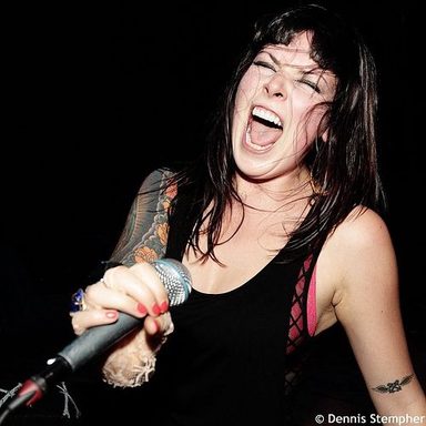 Sleigh Bells photo 10