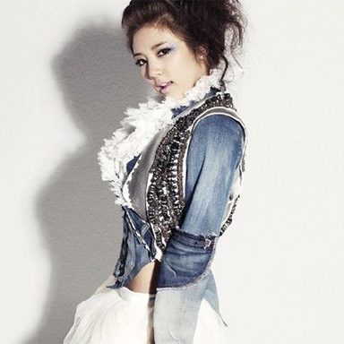 Son Dam Bi photo 22