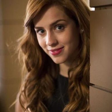 Sophia Abrahão photo 12