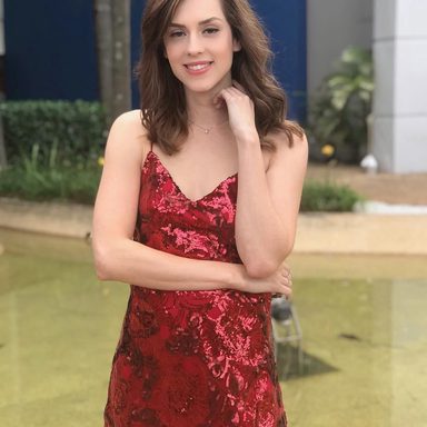 Sophia Abrahão photo 38
