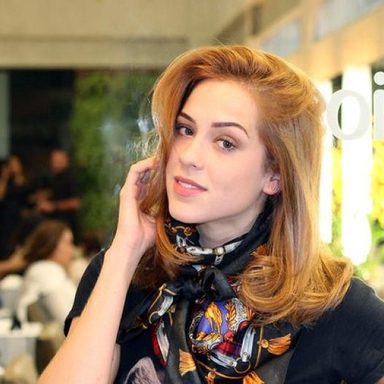 Sophia Abrahão photo 29