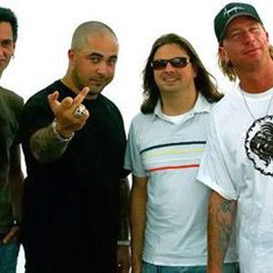 Staind photo 10