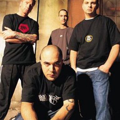Staind photo 11