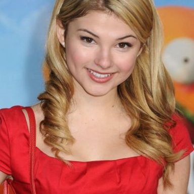 Stefanie Scott