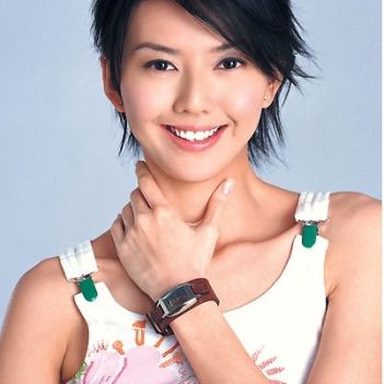 Stephanie Sun (Sun Yan Zi)