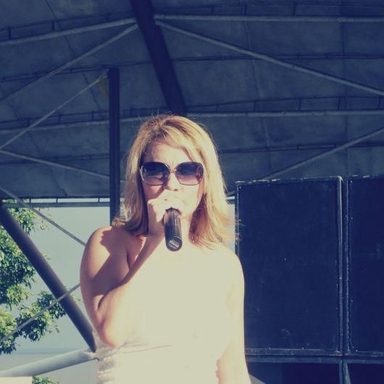 Suellen Braga photo 12