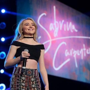 Sabrina Carpenter photo 1040