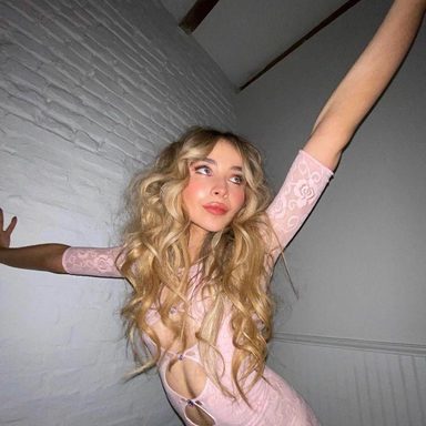 Sabrina Carpenter photo 924