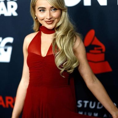 Sabrina Carpenter photo 450