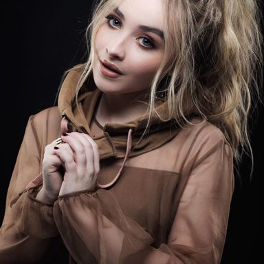 Sabrina Carpenter photo 1026