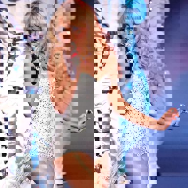 Sabrina Carpenter photo 18