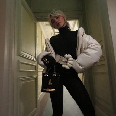 Sabrina Carpenter photo 698