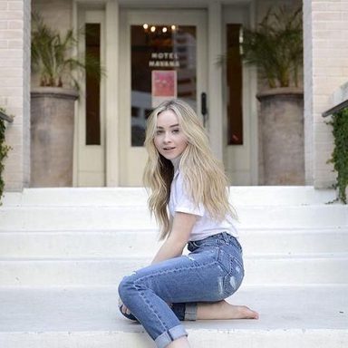Sabrina Carpenter photo 1041