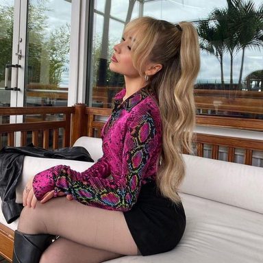 Sabrina Carpenter photo 930