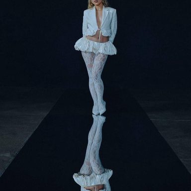 Sabrina Carpenter photo 650