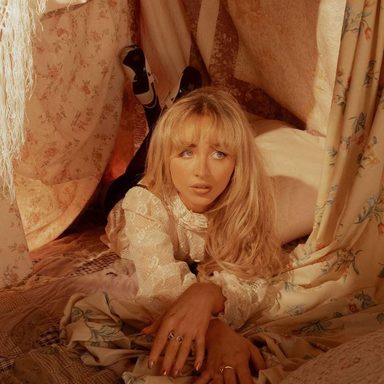 Sabrina Carpenter photo 800