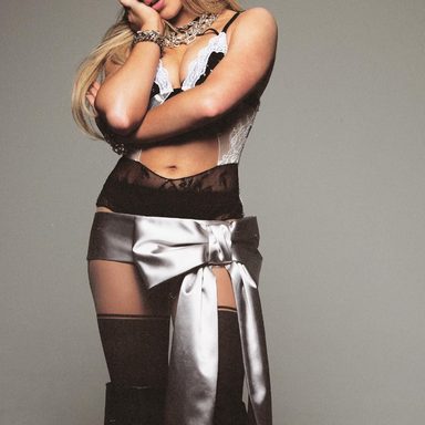 Sabrina Carpenter photo 424