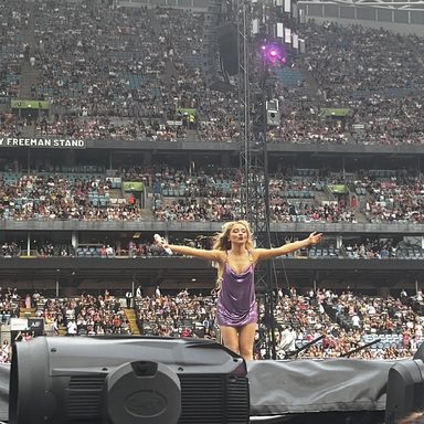 Sabrina Carpenter photo 379