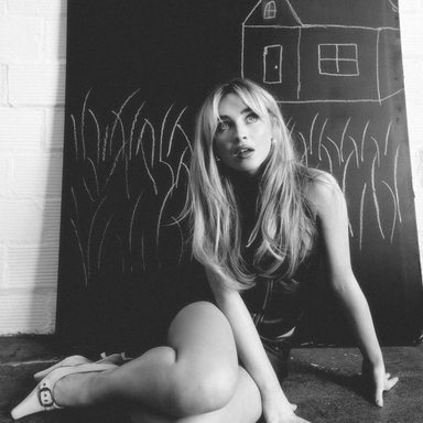 Sabrina Carpenter photo 677