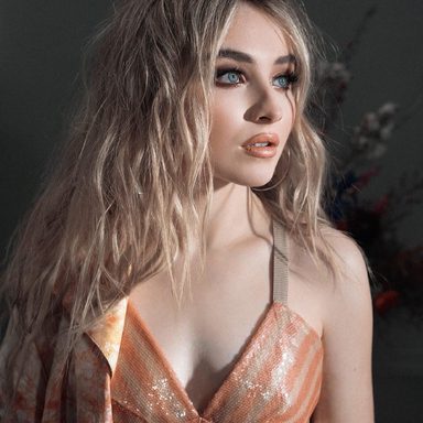 Sabrina Carpenter photo 1025
