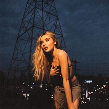 Sabrina Carpenter photo 1021