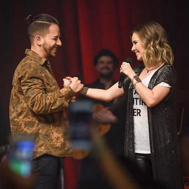 Sandy & Junior photo 37