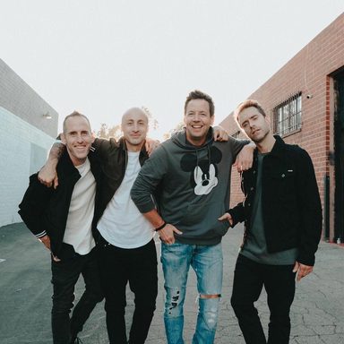 Simple Plan photo 17