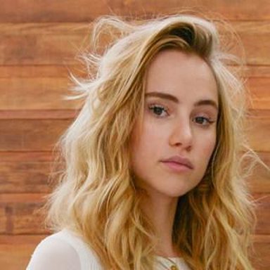 Suki Waterhouse