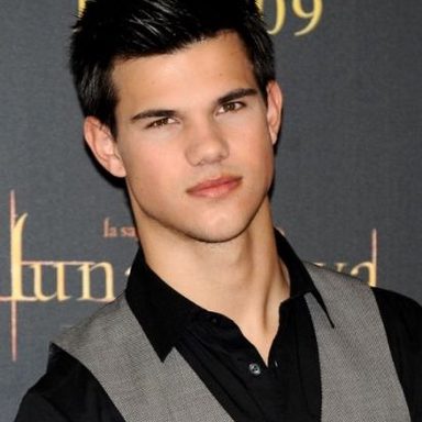 Taylor Lautner photo 22