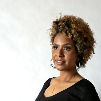 Thaís Moreira photo 17