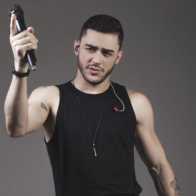 Thássio Oliveira photo 9