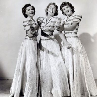 The Andrews Sisters photo 44