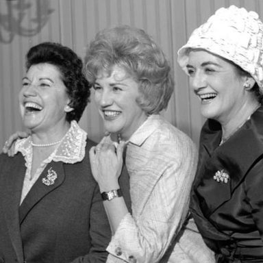The Andrews Sisters photo 22