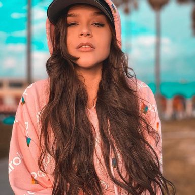 Thiessa Woinbackk