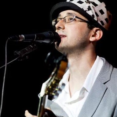 Tiê Alves