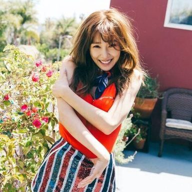 Tiffany Young photo 9
