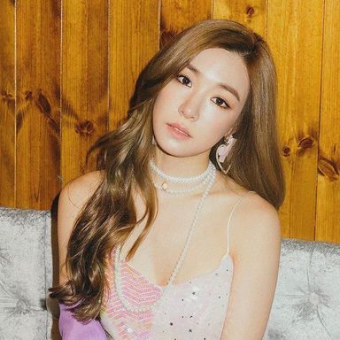 Tiffany Young photo 15