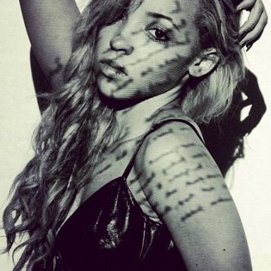 Tinashe photo 25