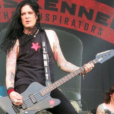 Todd Kerns photo 9