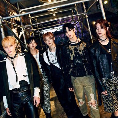 TOMORROW X TOGETHER photo 32