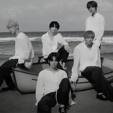 TOMORROW X TOGETHER photo 112